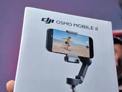 Osmo Mobile 8's retail packaging maintains the simple design of previous DJI smartphone camera gimbals. (Image source: Camera Joint)