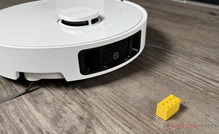 Smaller obstacles pushed the Dreame L10s Ultra Gen 3 to its limits in the test