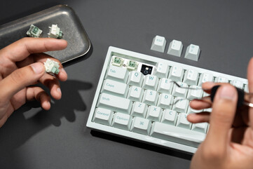 Keychron Q16 HE in Mint White. (Image source: Keychron)