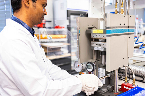 Laminating vPCB in a heat press (Image source: Mark Stone/University of Washington)