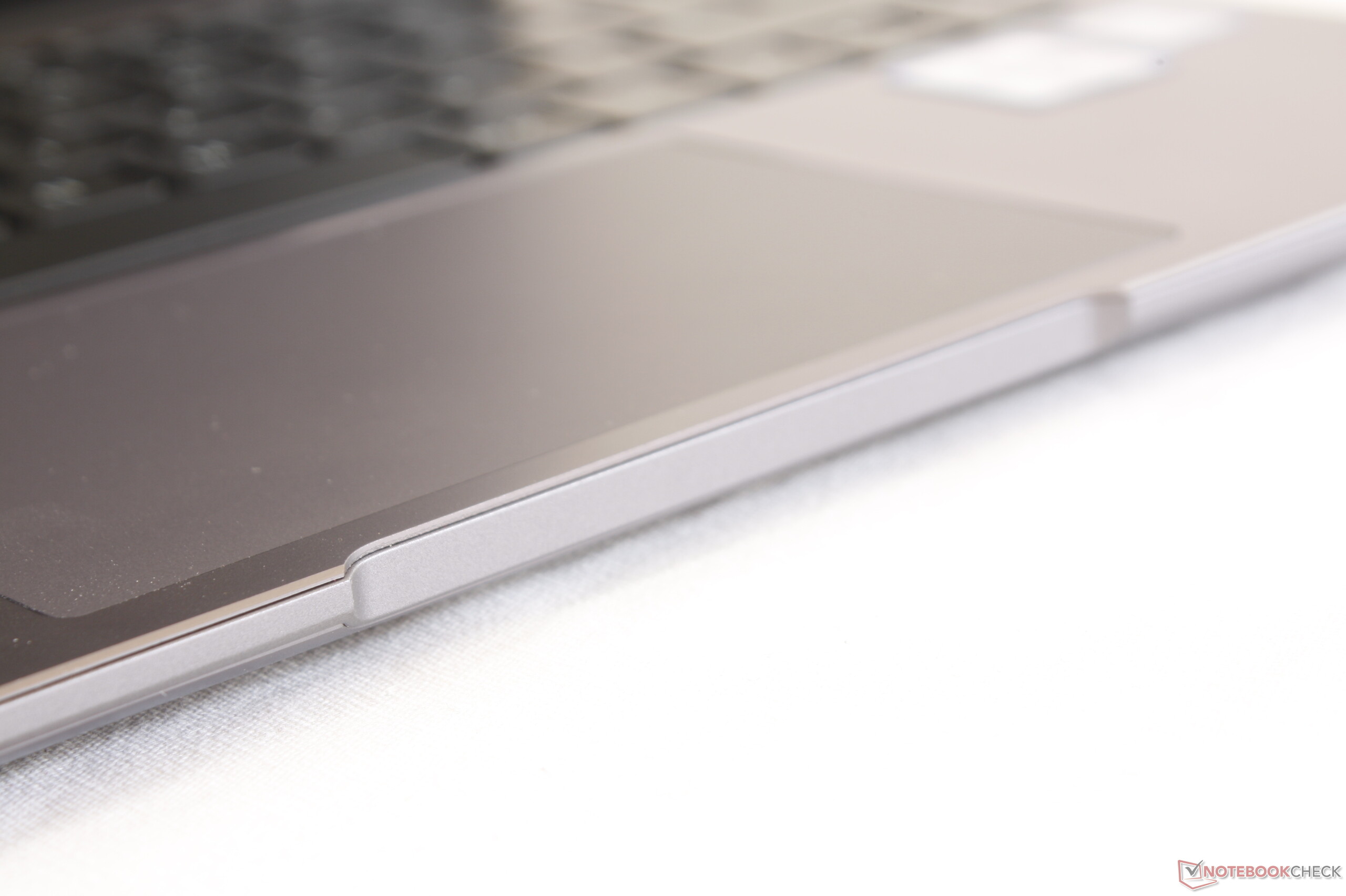 Huawei MateBook 14 (i7-8565U, GeForce MX250) Laptop Review ...
