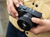The latest full-frame lens from Panasonic is particularly compact.