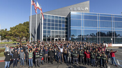 The Fremont plant celebrates its millionth 4680 cell (image: Tesla)