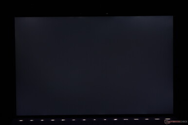 Minor uneven backlight bleeding along the top corners
