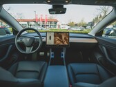 Tesla's Full Self-Driving is an $8,000 outright or $99/month subscription. (Image Source: Bram Van Oost)