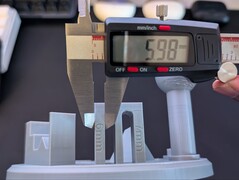 Measurement of the 6 mm facet using a vernier caliper