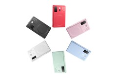 Godox MA5R powerbank with mobile photo light (Image source: Godox)