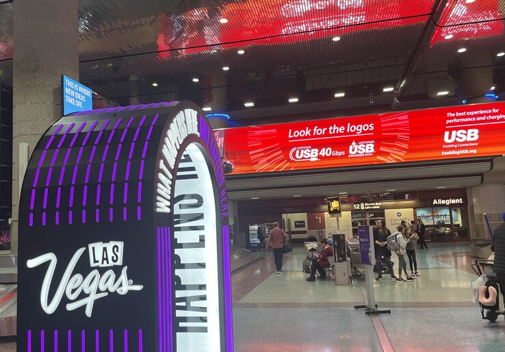 Large logos of the USB Forum at Harry Reid Airport in Las Vegas. (Photo: Andreas Sebayang/Private)