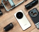 Importing the Vivo X300 Pro and the more compact Vivo X300 Zeiss camera flagship: Some retailers are already quoting euro prices for the Chinese model. (Image source: Weibo)