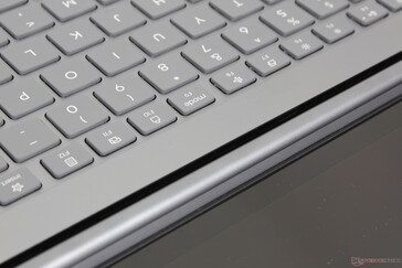 Model is available only in one Luna Grey color