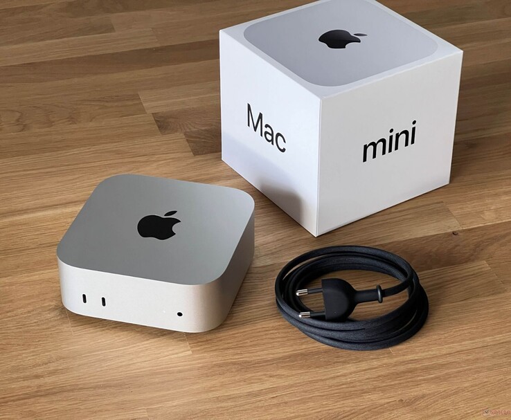 Apple Mac mini desktop shown with retail box and power cable (Image source: Notebookcheck)