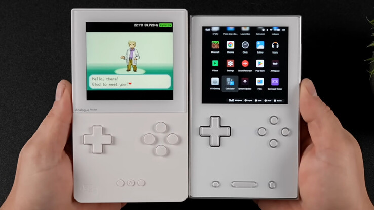 Ayaneo Pocket Vert (right) side-by-side with Analogue Pocket, an FGPA handheld supporting up to GBA with the same screen resolution. (Image Credit: ETA PRIME)