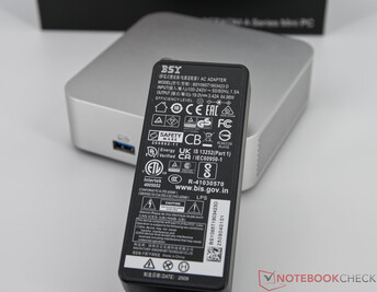 Power supply unit (19 V; 3.42 A)