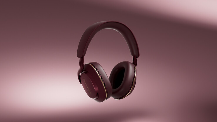 The Bowers & Wilkins Px7 S3 in the new Vintage Maroon colorway.