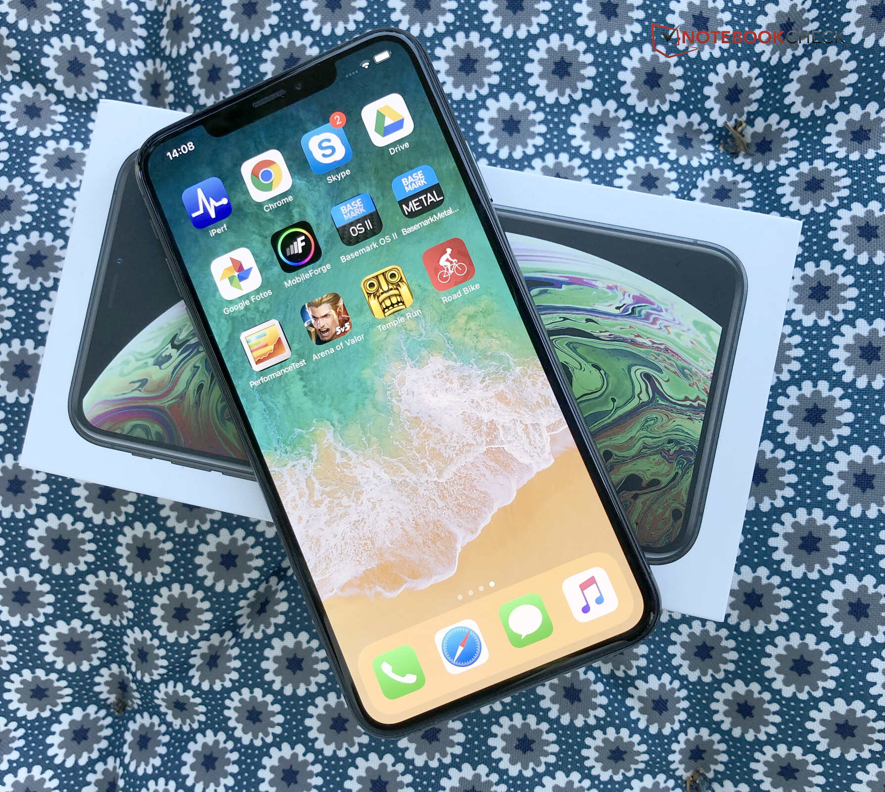 Apple Iphone Xs Max Smartphone Review Notebookcheck Net Reviews