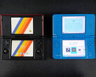 The Anbernic RG DS next to a Nintendo DSi XL. (Image source: ETA Prime)