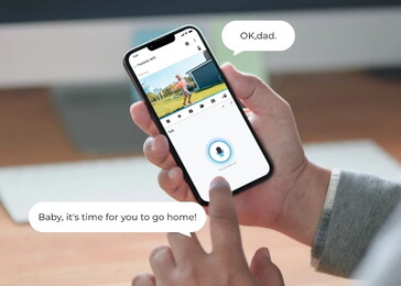 Two-way audio communication is supported. (Image source: Reolink)