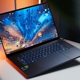 华硕 ROG Zephyrus G16 游戏笔记本电脑的 RTX 4070 SKU 已创下迄今为止的最低价格（图片来源：Alex Wätzel）