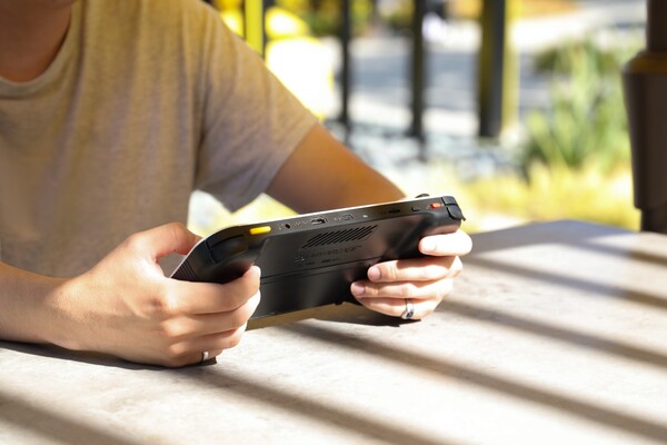 The Atari Gamestation Go has an HDMI output port for connecting it to a TV or monitor. (Image source: My Arcade)