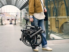 The Brompton Electric P Line: Urban can fully charge in four hours. (Image source: Brompton)