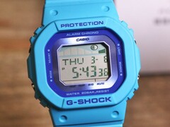The Casio GLX-S5610-2 watch (pictured) has surfing-related features. (Image source: Mynavi News)