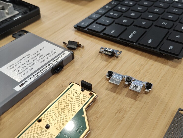 Some of the CRUs of the ThinkPad T14 Gen 7.