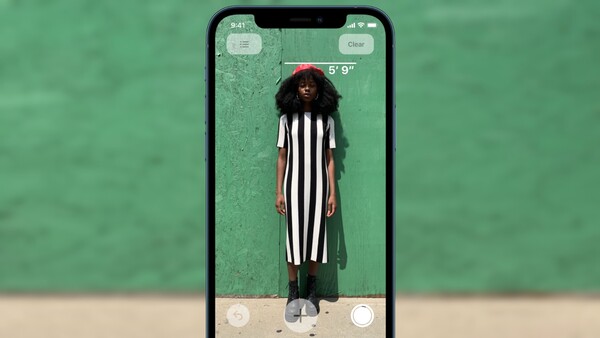 Get your friend to stop lying about their height in a few easy taps. (Image source: Apple/Edited)