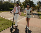 The NIU KQi 200F e-scooter features a 700 W peak power motor and 365 Wh battery (Image source: NIU)