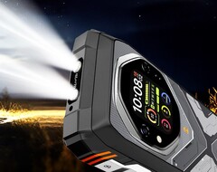 The Oscal Tank 1 features a 170-lumen dual-LED flashlight. (Image source: Oscal)