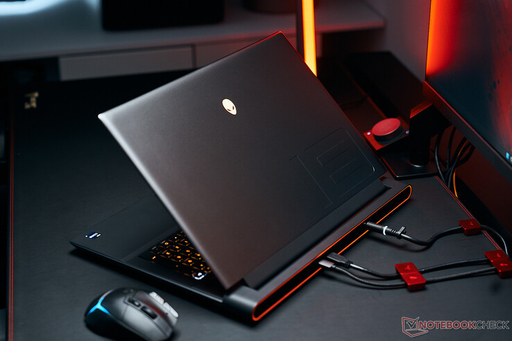 Dell Alienware m18 R1 AMD