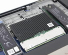 The CAMM2 module requires its own heatsink in the Dell Pro Max 18 Plus (Image source: Notebookcheck)