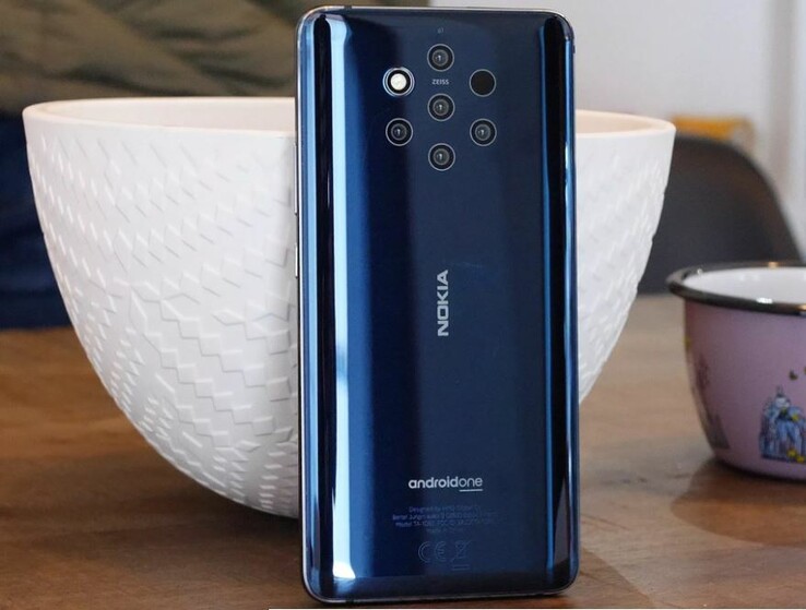 Some believe the Nokia 9 PureView's cameras pose a threat of trypophobia.