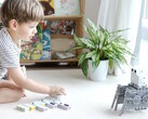 Children can connect Codeebot blocks together to create programs to control their robots. (Image source: Codee)