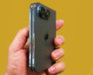 iPhone Ultra/Fold dummy unit hands-on image (edited - original below).