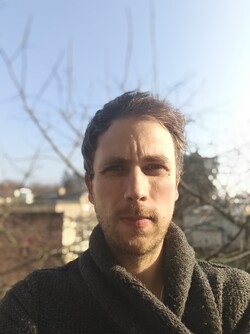 Selfie with the Redmi Note 14 Pro 5G