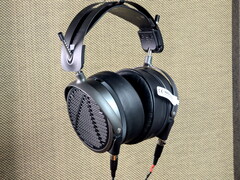 What does a $1,700 pair of headphones sound like? Hands-on with the Audeze MM-520 planar magnetic headphones