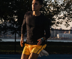 The Forerunner 265 comes in multiple finishes, including the Aqua and Black option pictured. (Image source: Garmin)