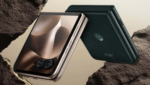 The Motorola Razr Ultra is on sale on Motorola's online store and on Amazon. (Image Source: Motorola)