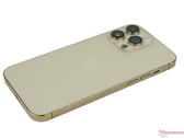 The iPhone 14 Pro Max has slightly worse battery life than its predecessor. (Image source: NotebookCheck)