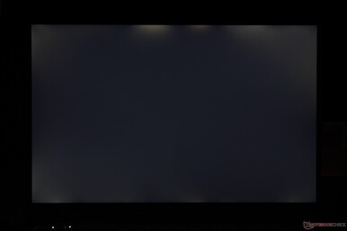 Moderate uneven backlight bleeding