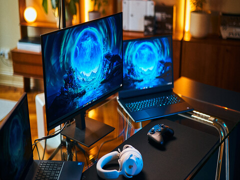 The $350 OLED upgrade for your laptop - Alienware AW2726DM