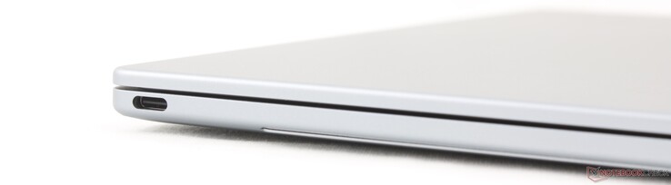 Left: USB-C 3.2 Gen. 2 w/ DisplayPort 2.1 + Power Delivery