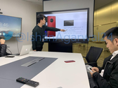 Could this be the 5G OnePlus phone? (Source: Ishan Agarwal on Twitter)