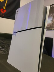 PS5 Slim. (Image source: @phantompainss)