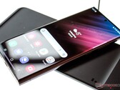 The Galaxy S22 Ultra is the first Galaxy S smartphone with a built-in S Pen. (Image source: NotebookCheck)