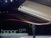 The Honor 9 is announced earlier today. (Source: Weibo)