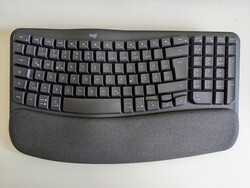 The Logitech Wave Keys used for this review is kindly provided by Logitech Germany