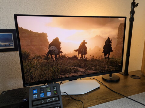 BenQ Mobiuz EX271UZ monitor review: 27 inches, 4K, QD-OLED, 166 PPI, 240 Hz and remote control