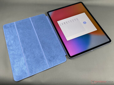 The iPad Pro 12.9 (2021) in its Smart Folio case. (Image source: NotebookCheck)