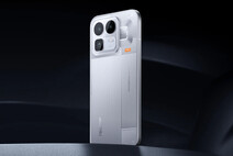 Realme Neo8 in Origin White color option (Image source: Realme)